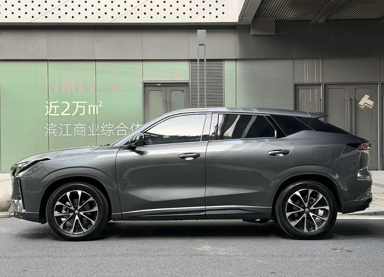 Changan UNIZ 2024