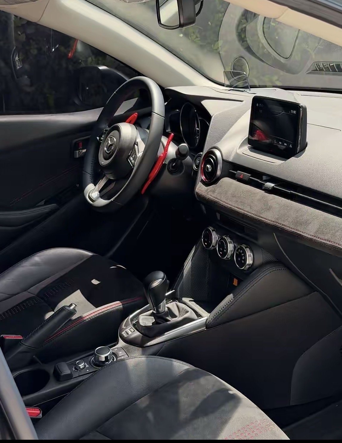 MAZDA 2 GRAND TOURING Lx 2026