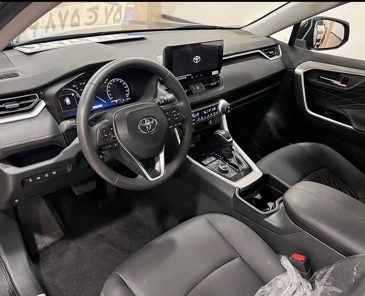 TOYOTA RAV4 HYBRIDE 2025