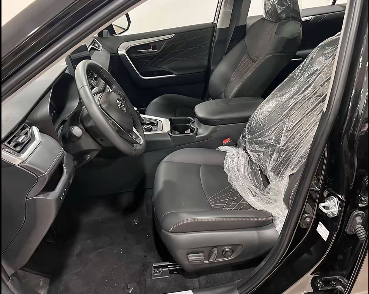 TOYOTA RAV4 HYBRIDE 2025