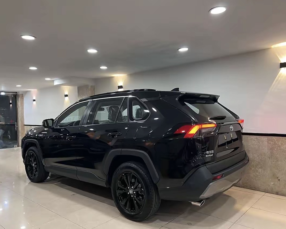 TOYOTA RAV4 HYBRIDE 2025