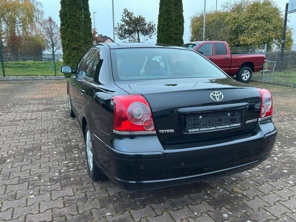 Toyota Avensis 2005