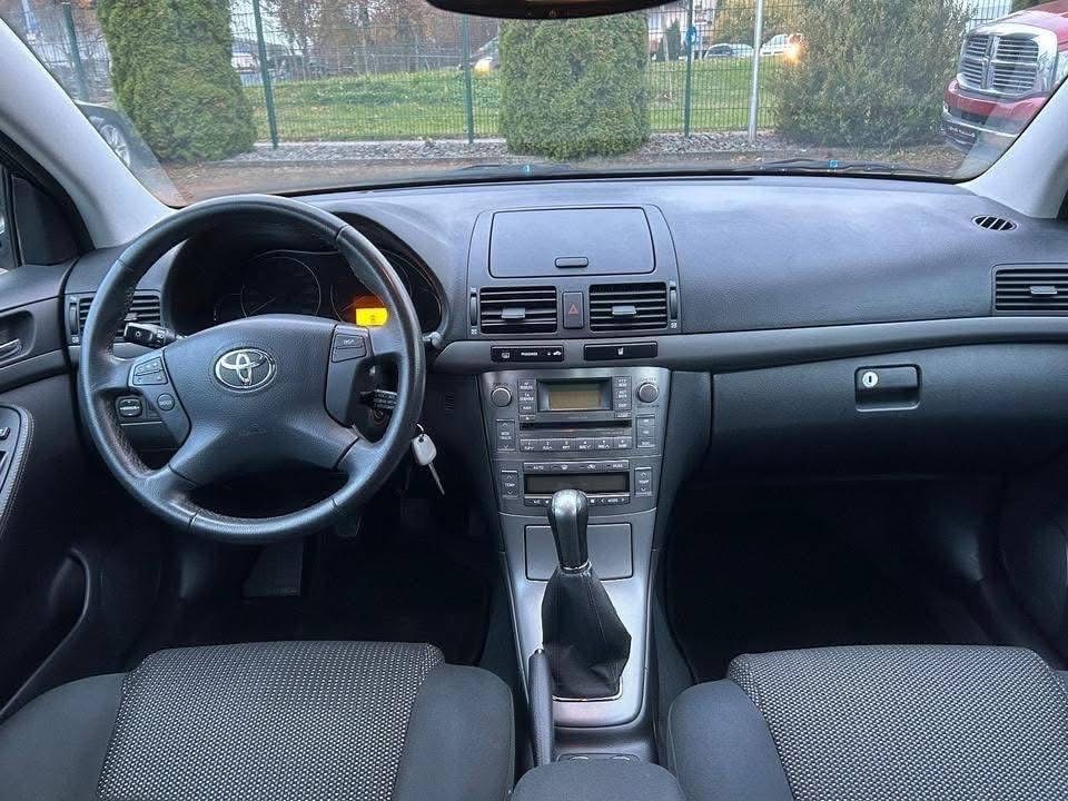 Toyota Avensis 2005