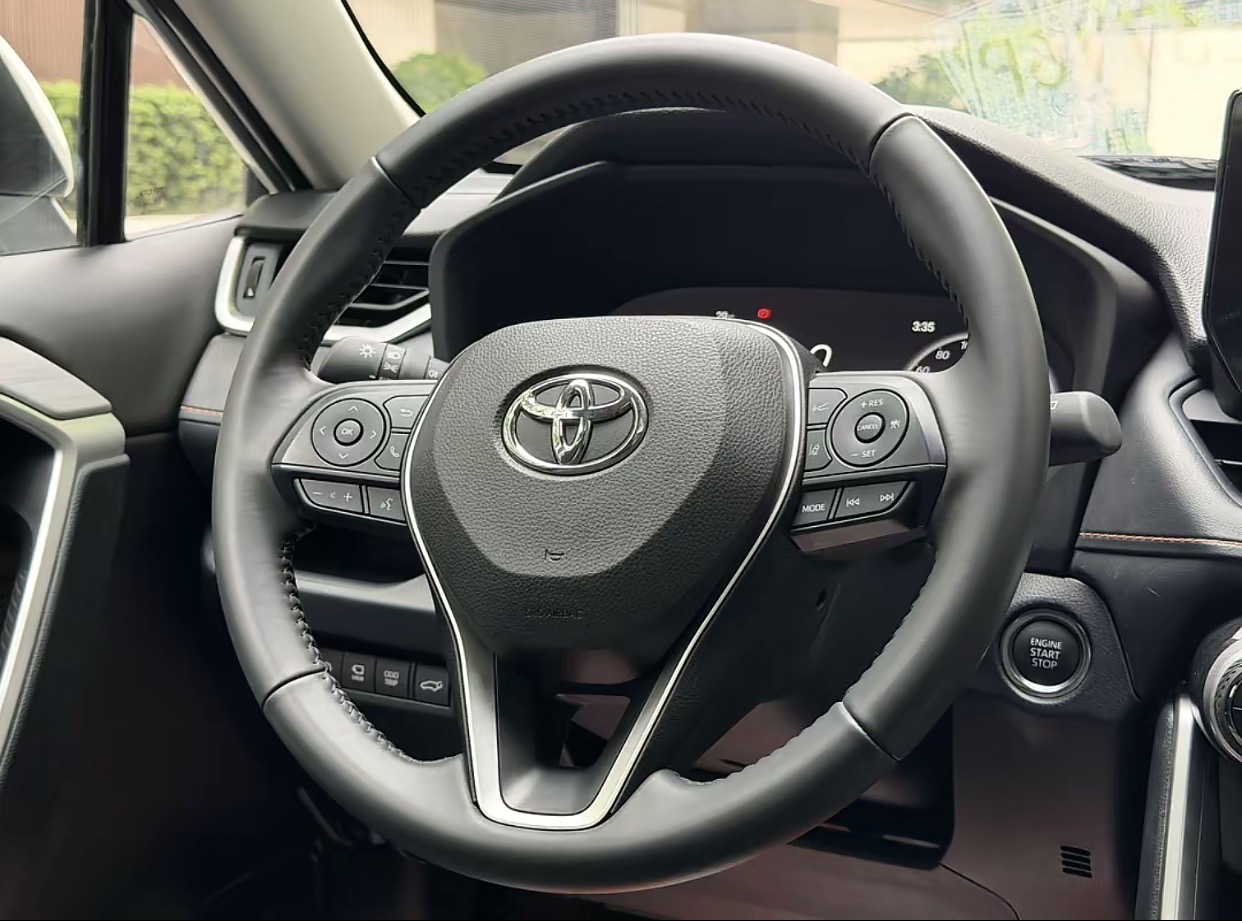 Toyota RAV4 2024