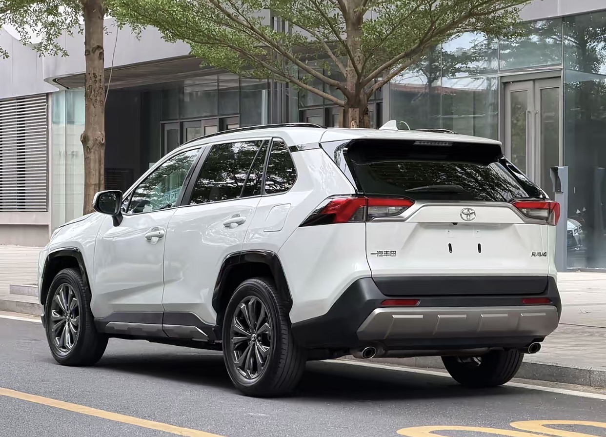 Toyota RAV4 2024