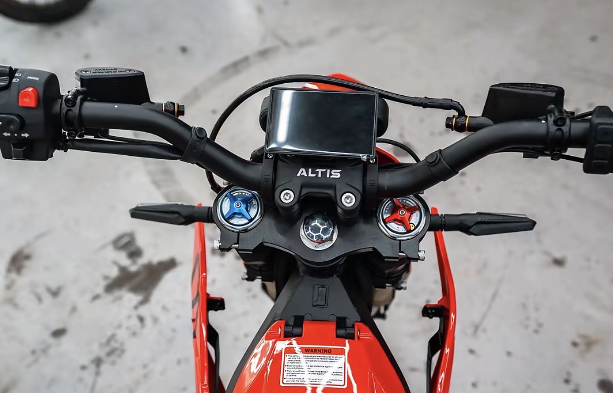 Altis
