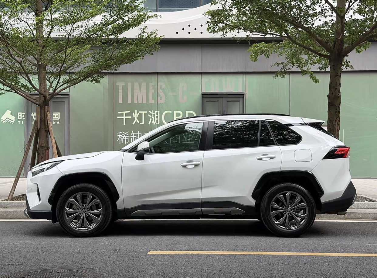 Toyota RAV4 2024