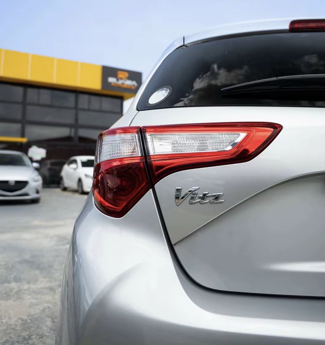 Toyota VITZ HYBRIDE 2020
