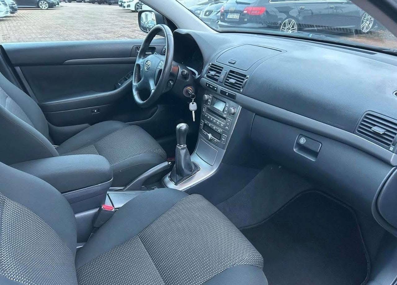 Toyota Avensis 2005