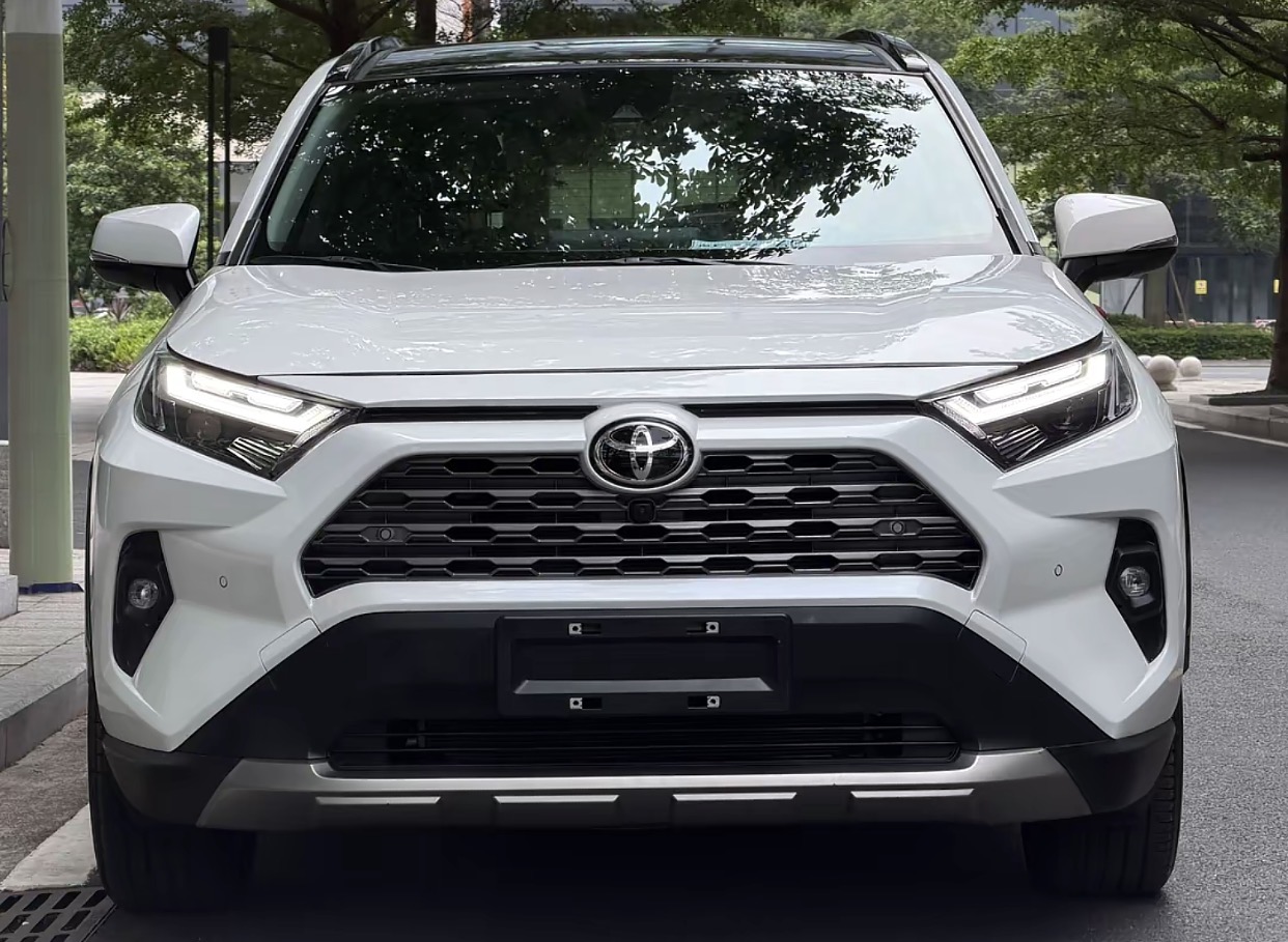 Toyota RAV4 2024