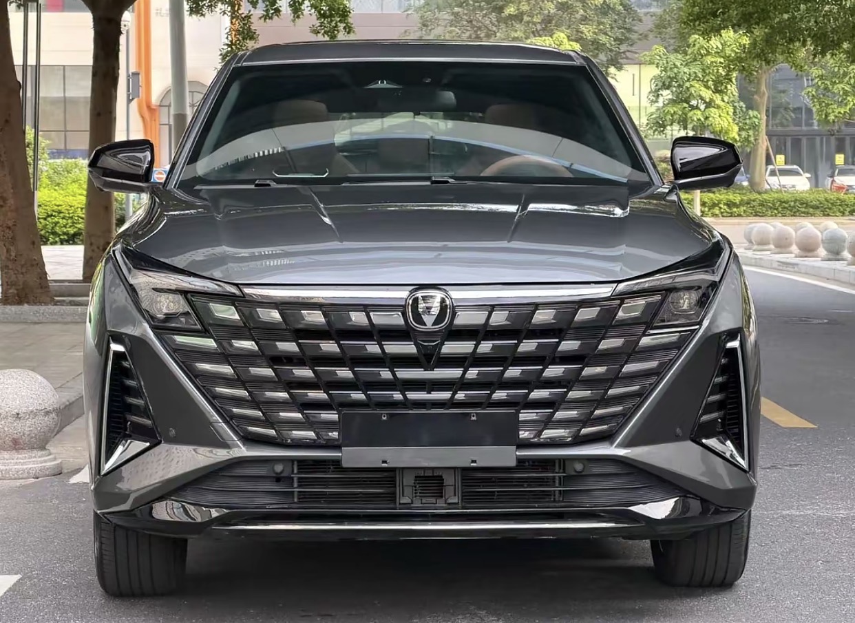 Changan UNIZ 2024