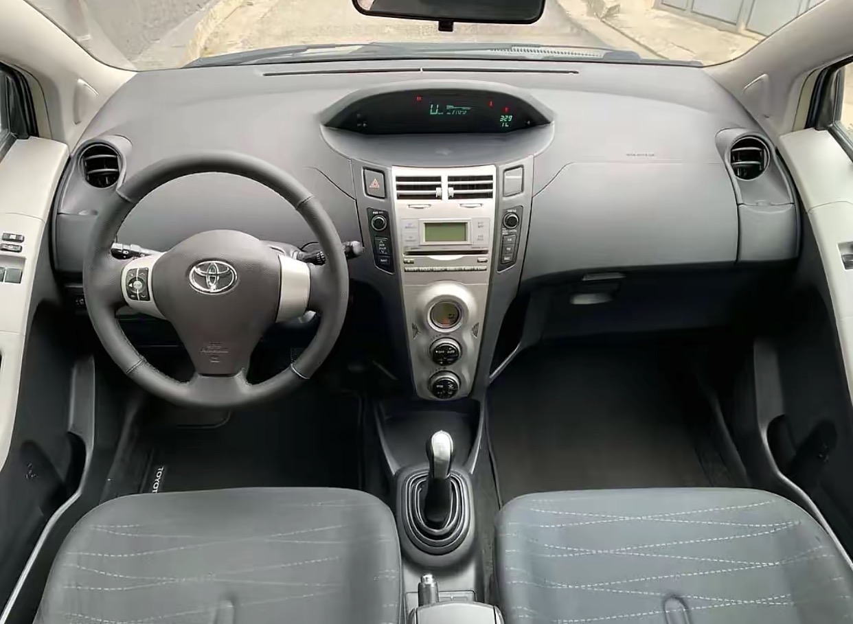 Toyota Yaris 2006