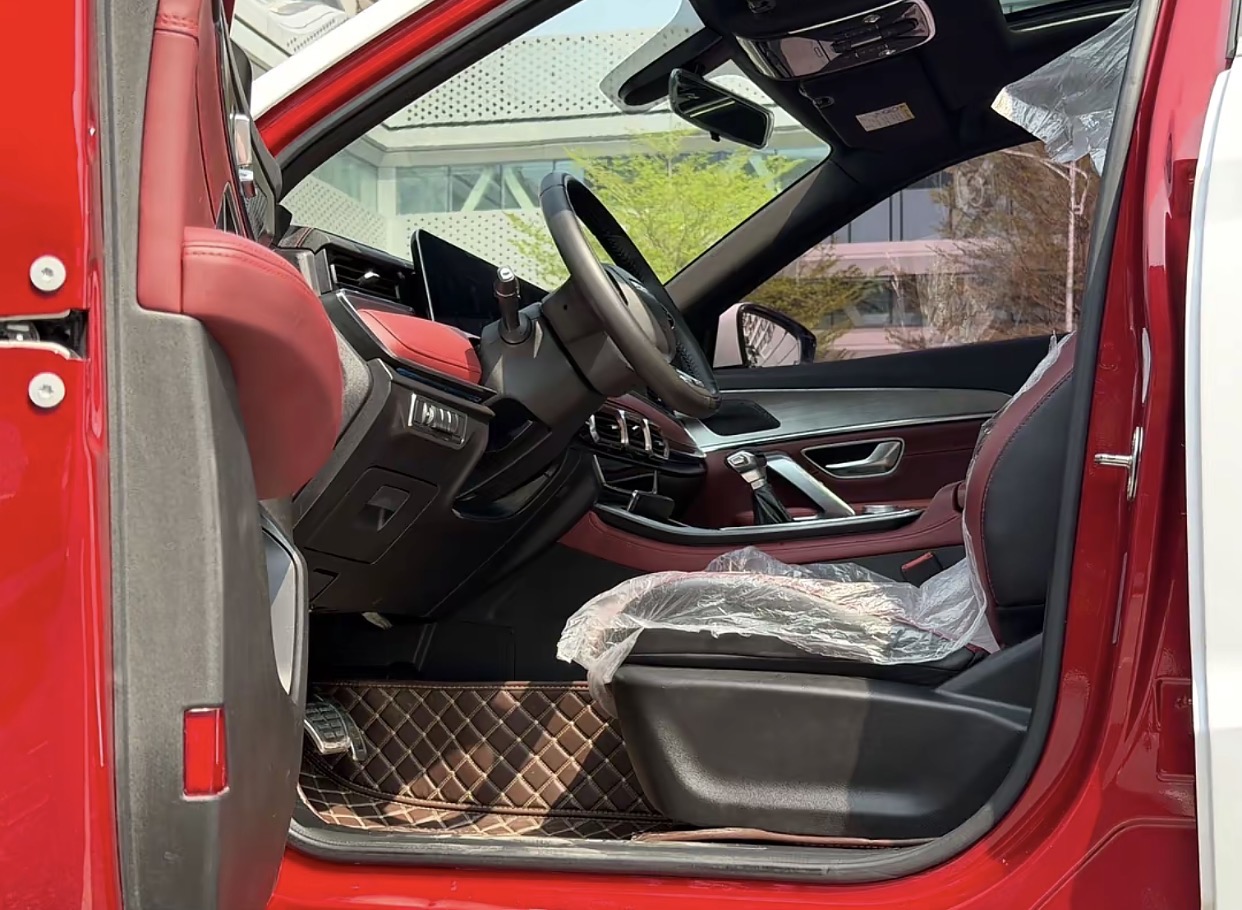 Jetour x70 plus 2021