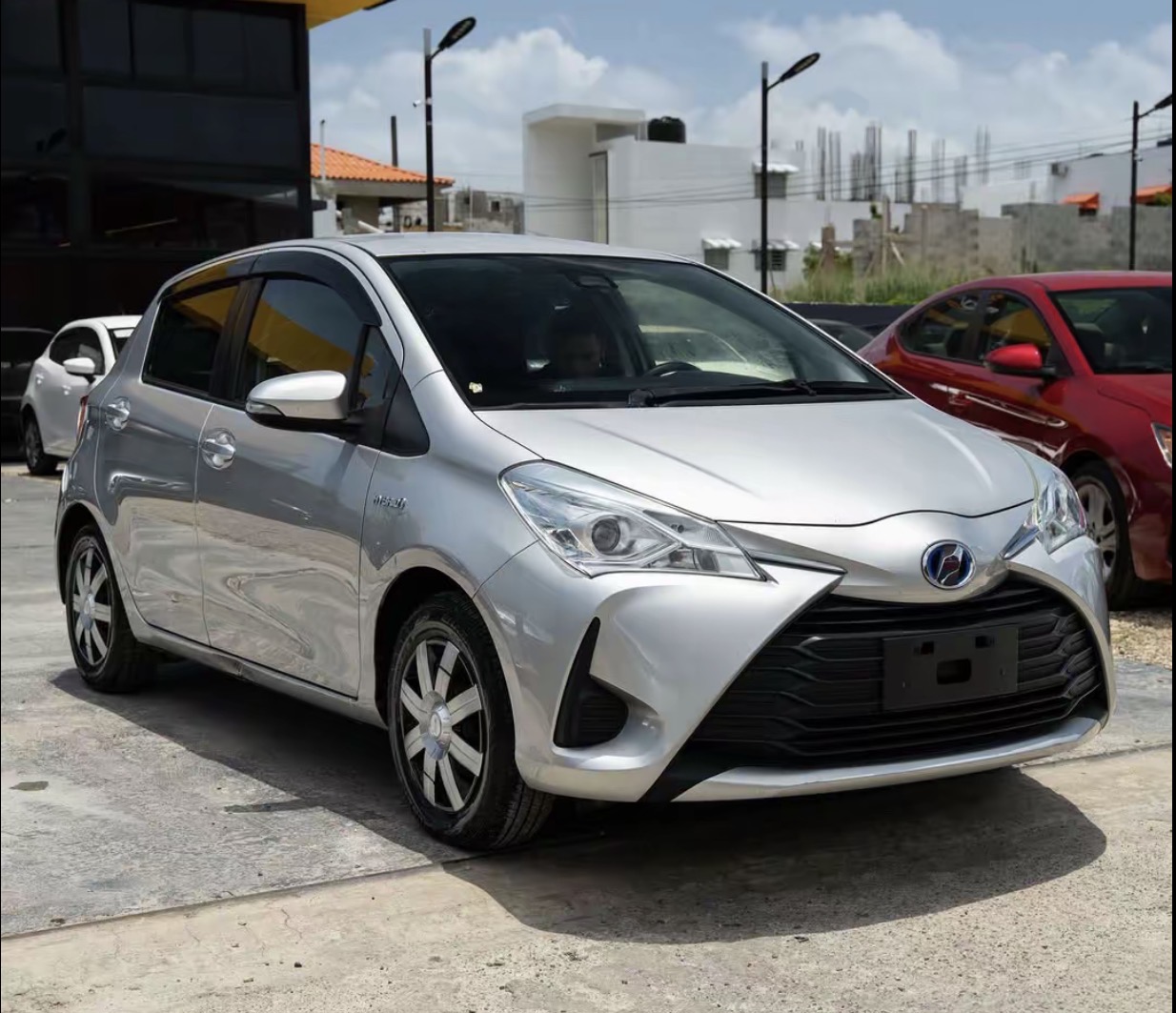 Toyota VITZ HYBRIDE 2020