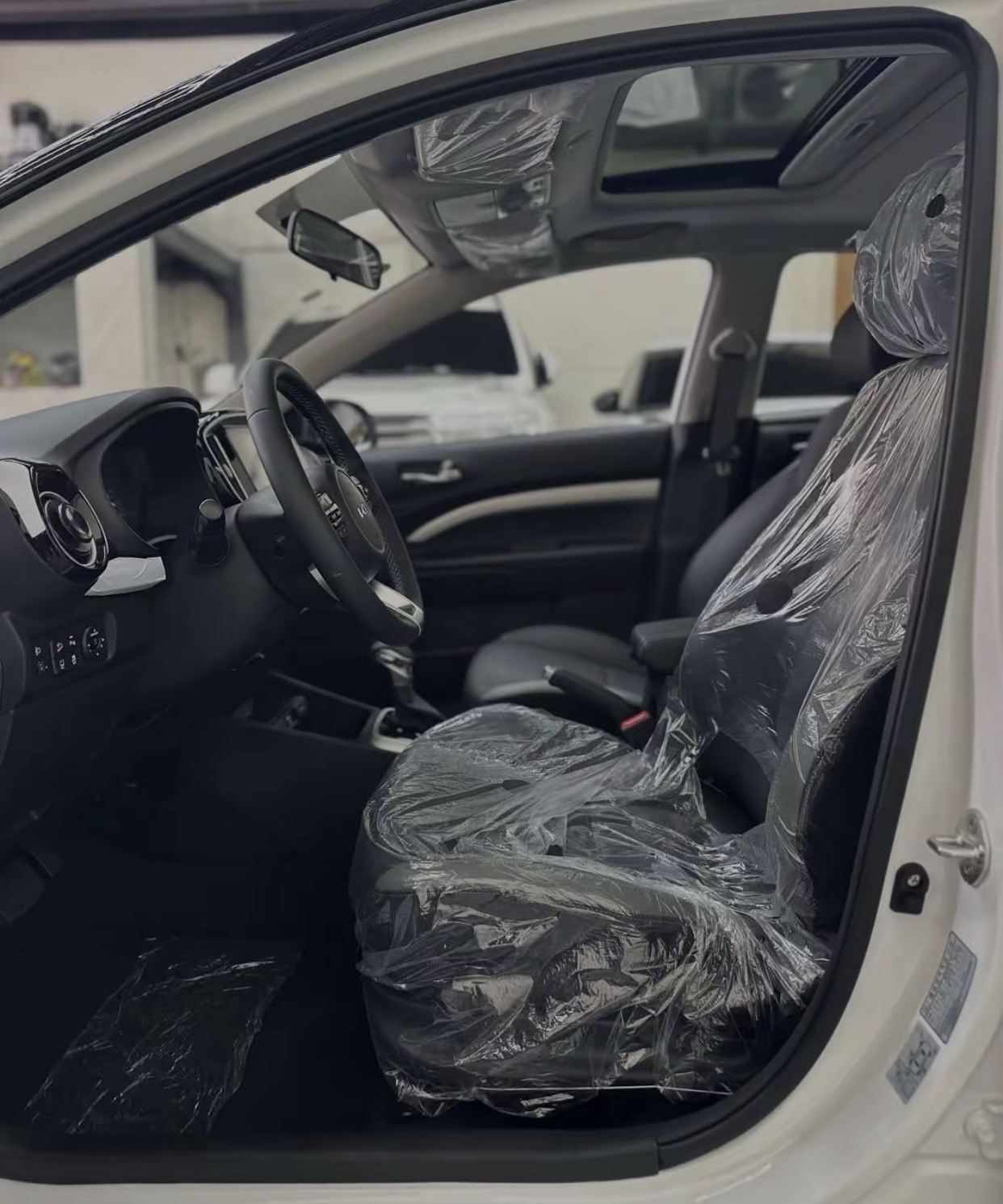 KIA KX1 2026