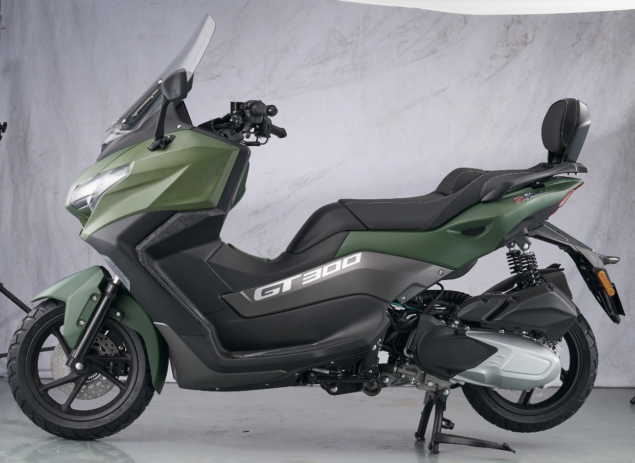 Scooter Yaben ADV 300cc cylindrée EPA